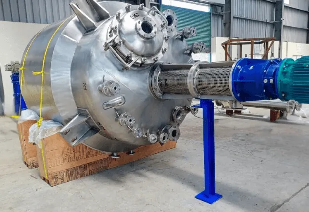 Stainless steel cryogenic reactor from Padmatech, ideal for chemical, pharma, and biotech industries